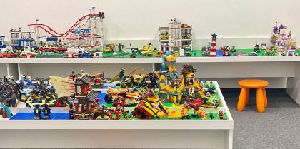 С открытием!