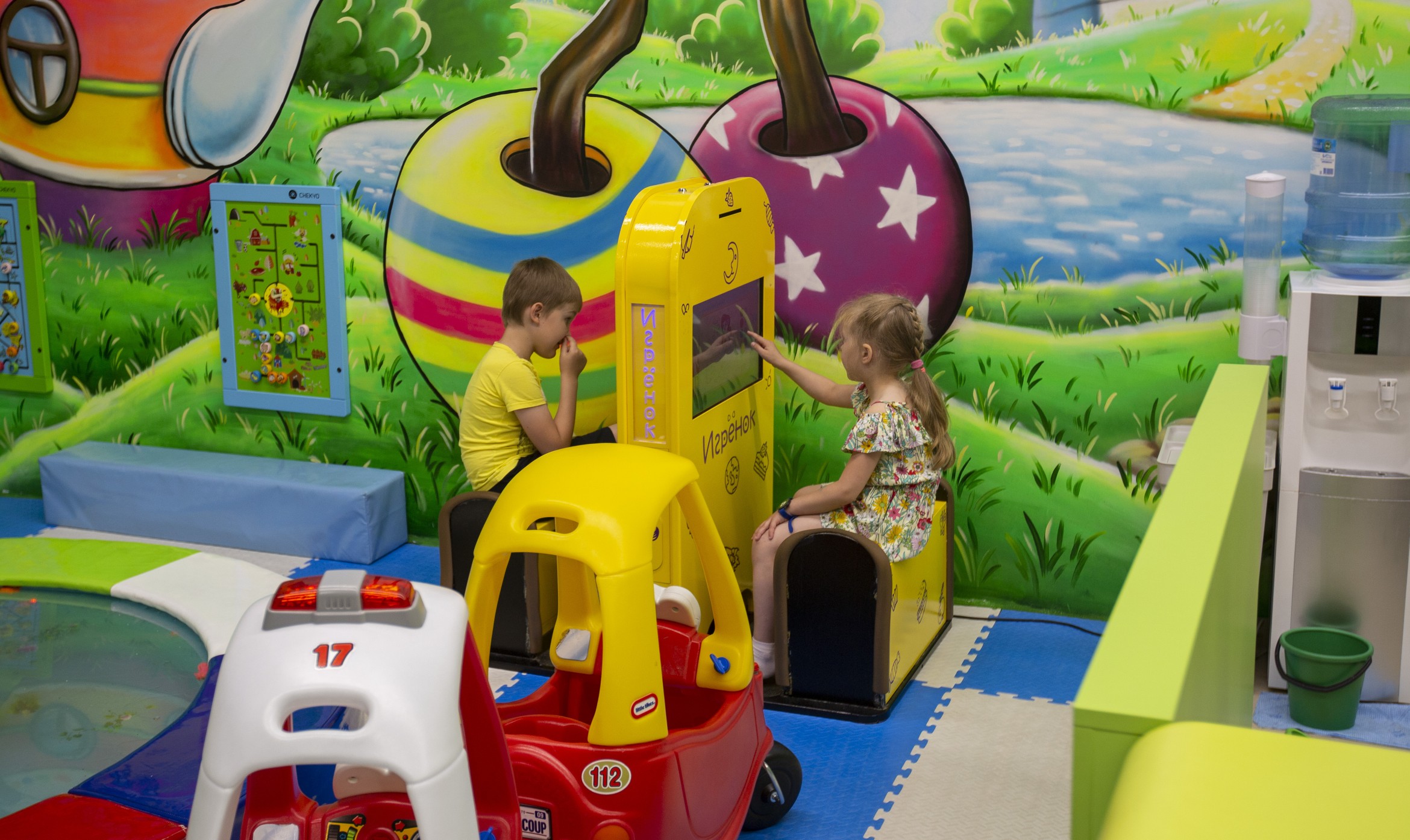 - 50% скидки имениннику в день рождения на посещение Banan City